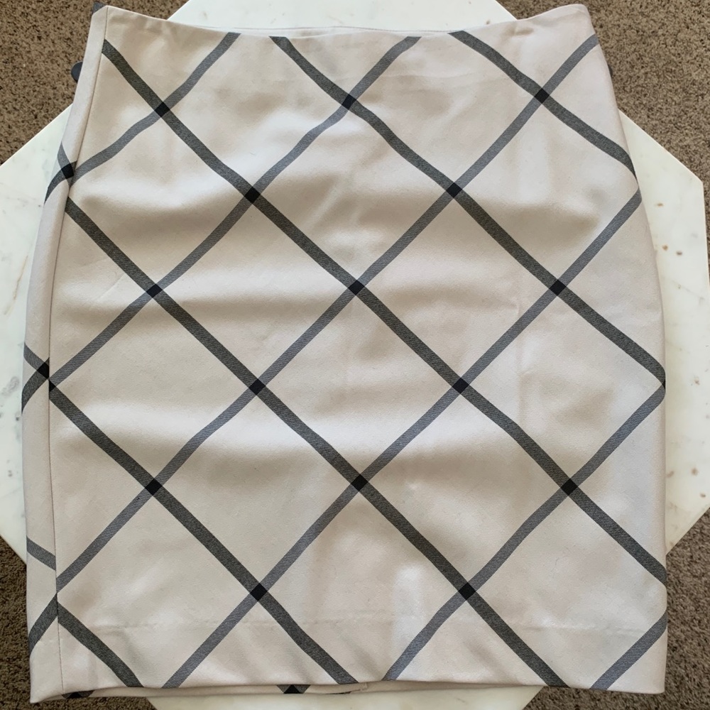 NWT The Limited knee length pencil skirt